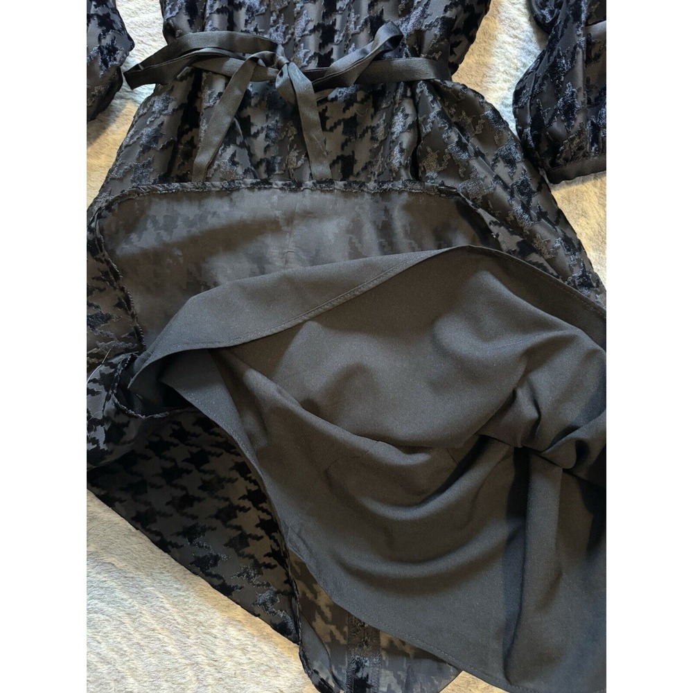 Ann Taylor — Petite Houndstooth Mock Neck Shift Dress, Size 2 - Picture 9 of 9